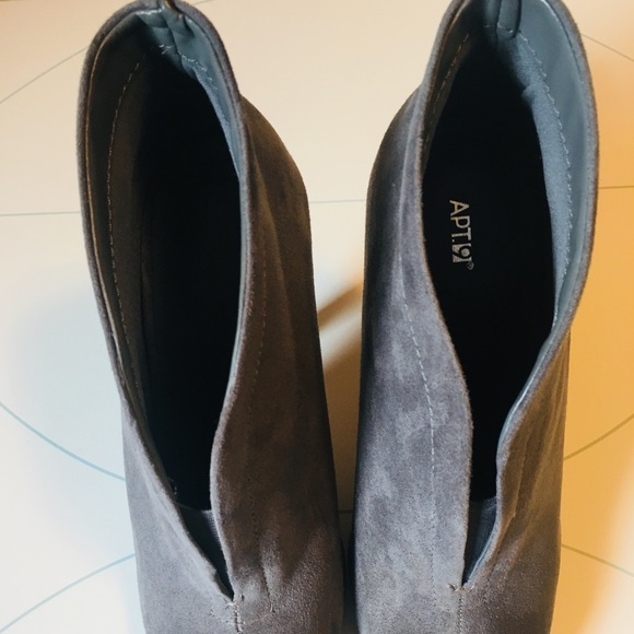 Grey Booties - Picture 3 of 7